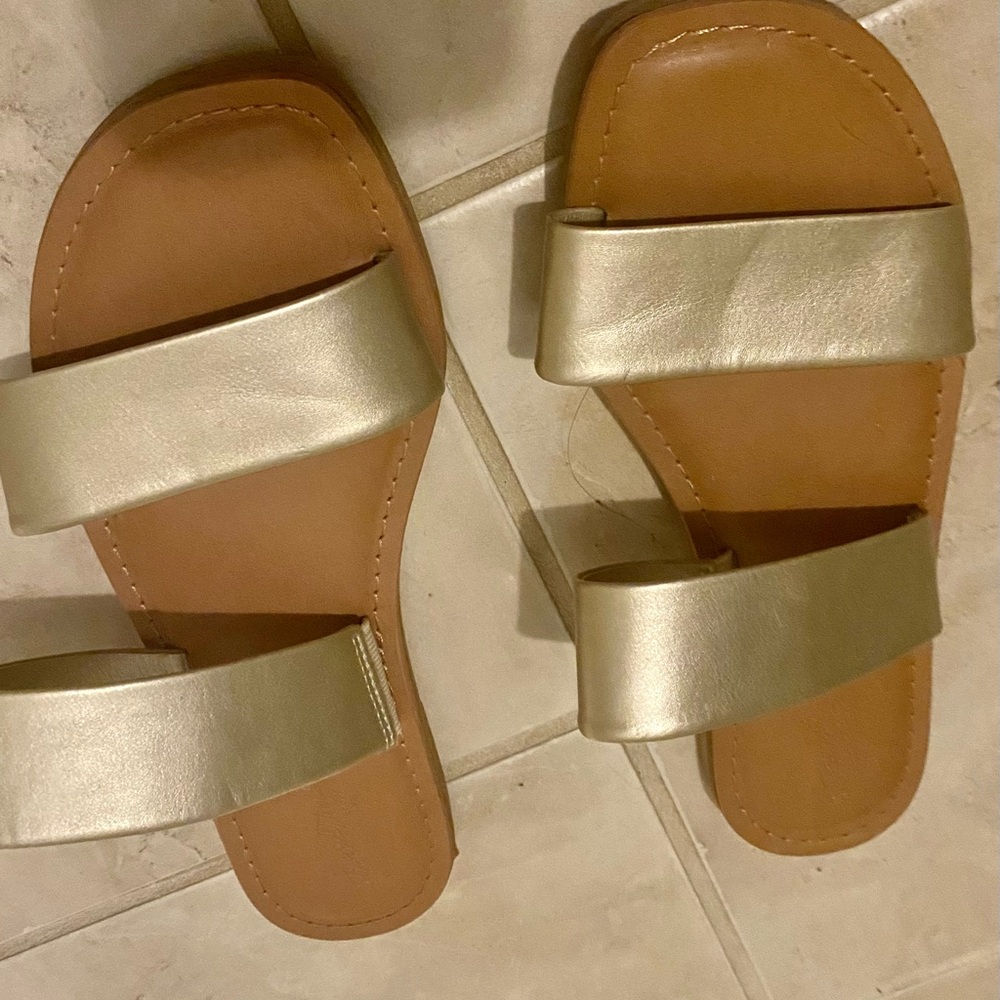 Elegant Gold Women's Sandals
